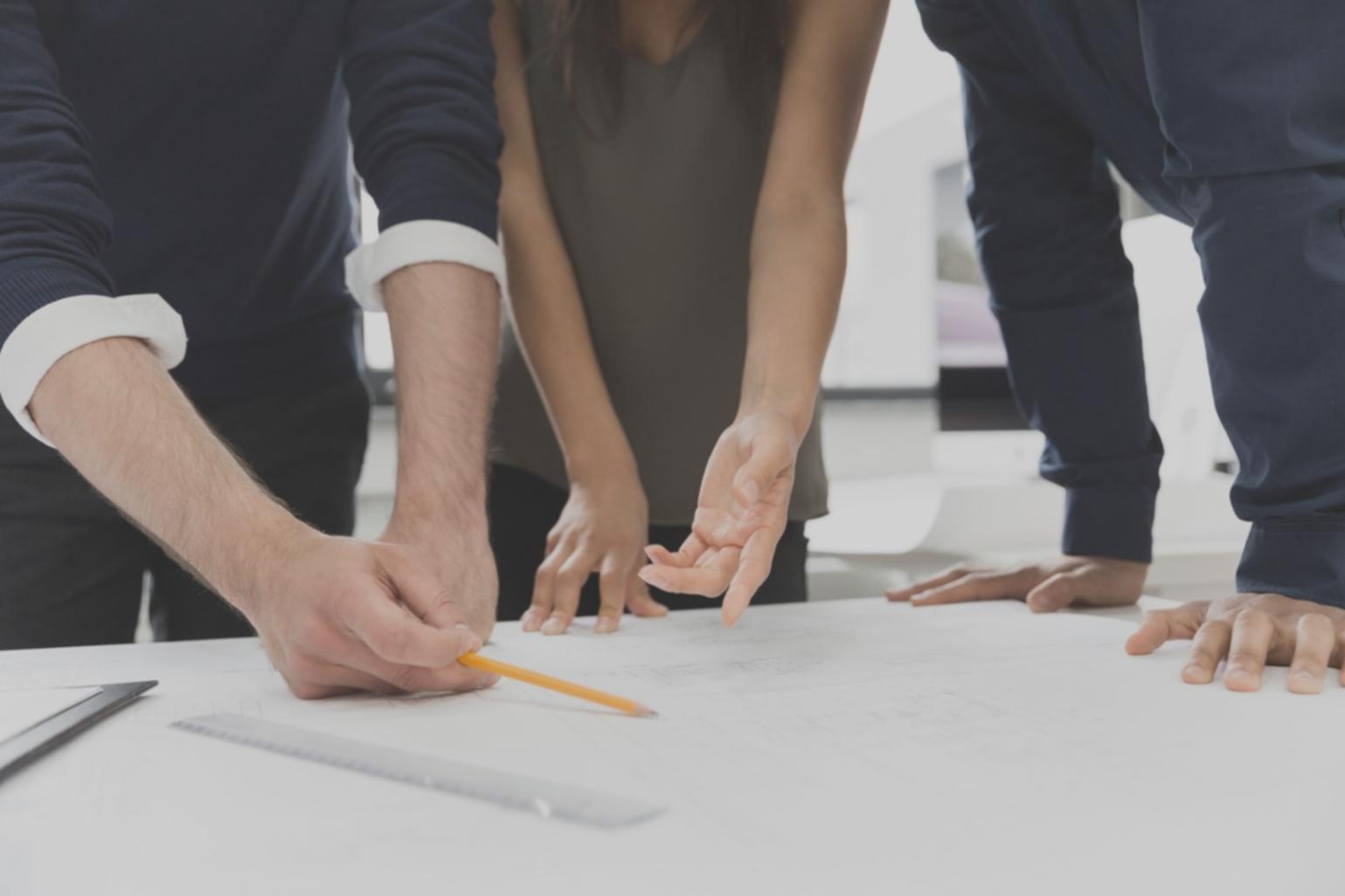 Arbeitsalltag und Teamarbeit bei seriquanove